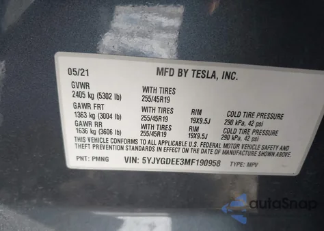 2021 Tesla Model Y Long Range Dual Motor All-Wheel Drive z USA, uszkodzony, nr VIN 5YJYGDEE3MF190958